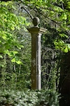 Pilori historique dans le parc classé du Château d’Attre, Brugelette, Hainaut